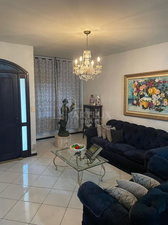 Casa à venda com 3 quartos, 220m² - Foto 28