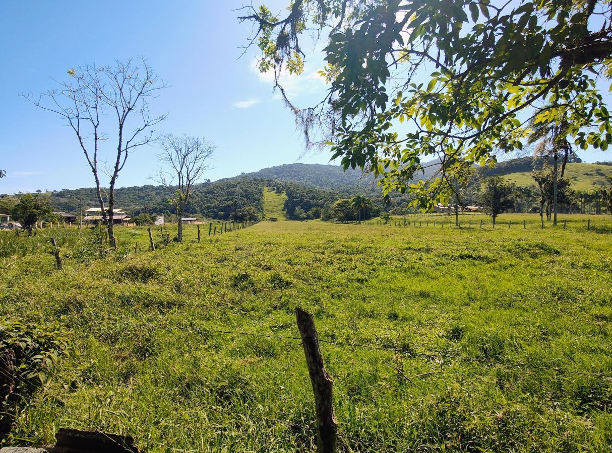 Sítio à venda com 3 quartos, 62408m² - Foto 1