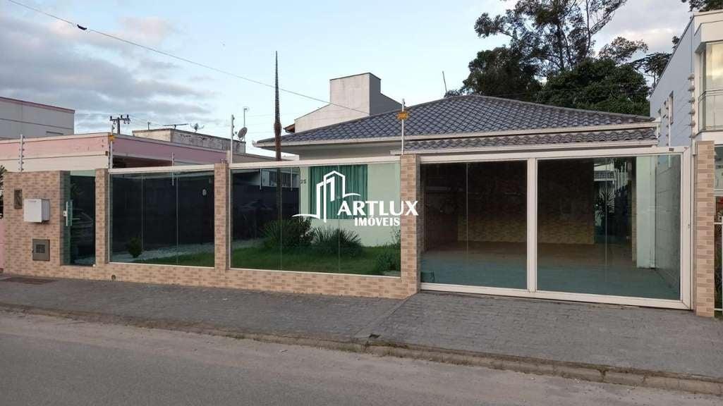 Casa, 3 quartos, 200 m² - Foto 1