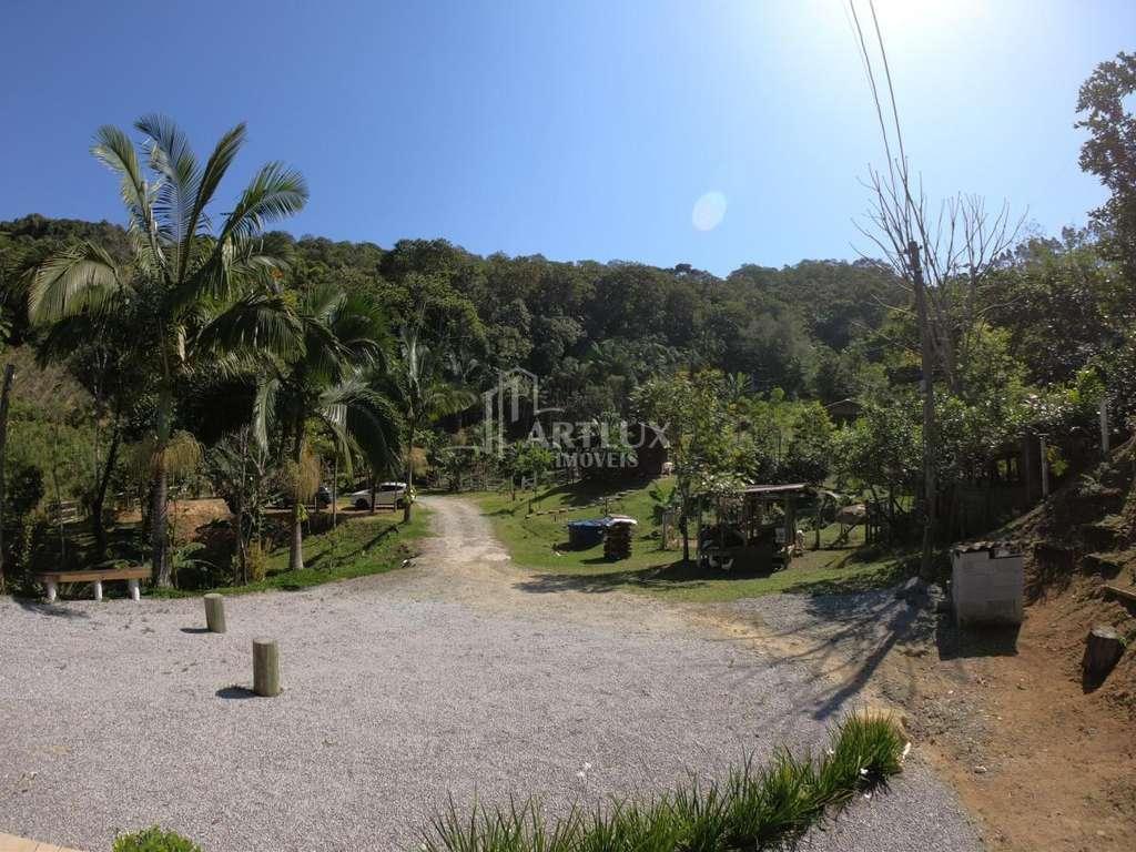 Sítio à venda com 3 quartos, 150m² - Foto 18