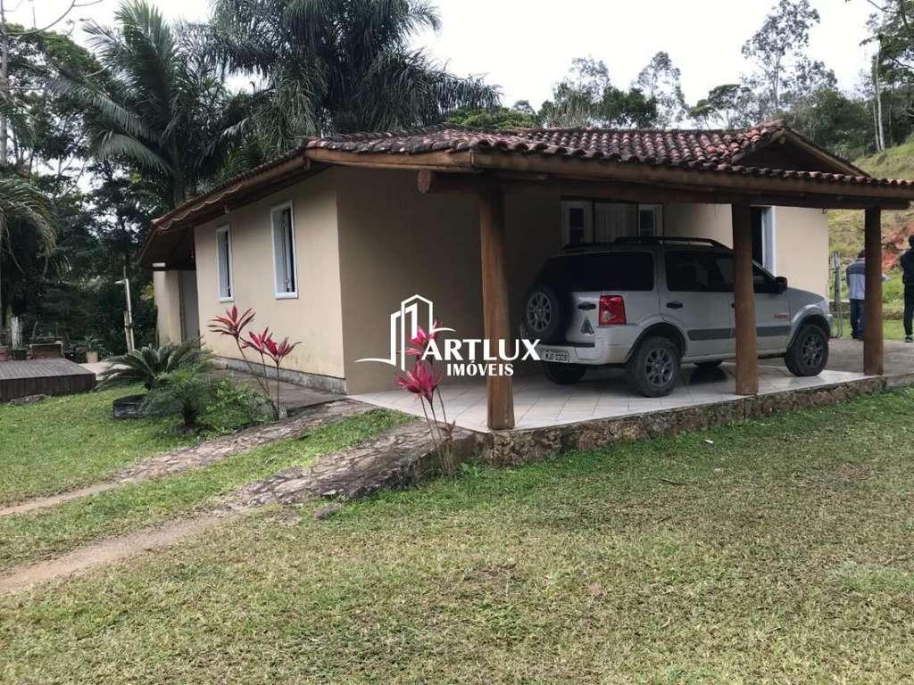 Sítio à venda com 2 quartos, 34000m² - Foto 1
