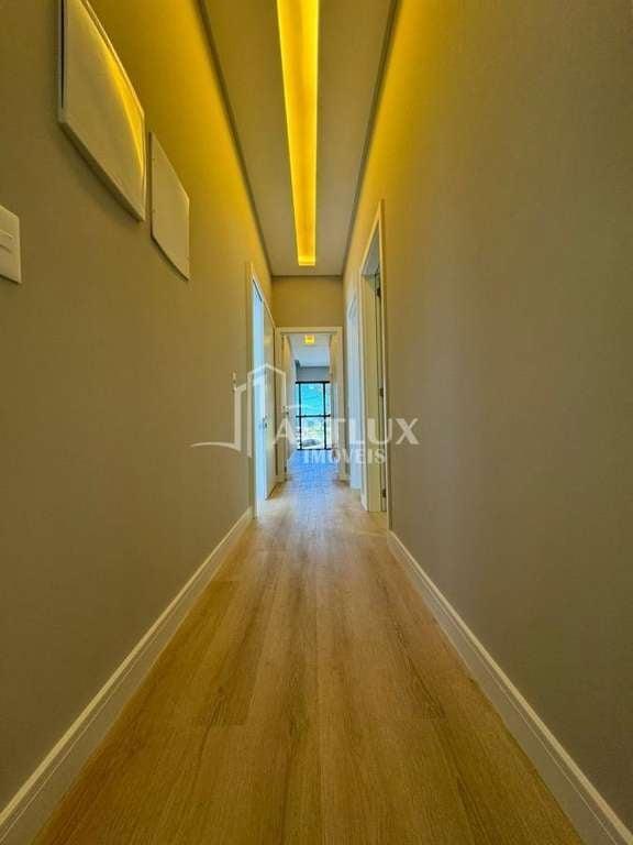 Casa à venda com 3 quartos, 360m² - Foto 8