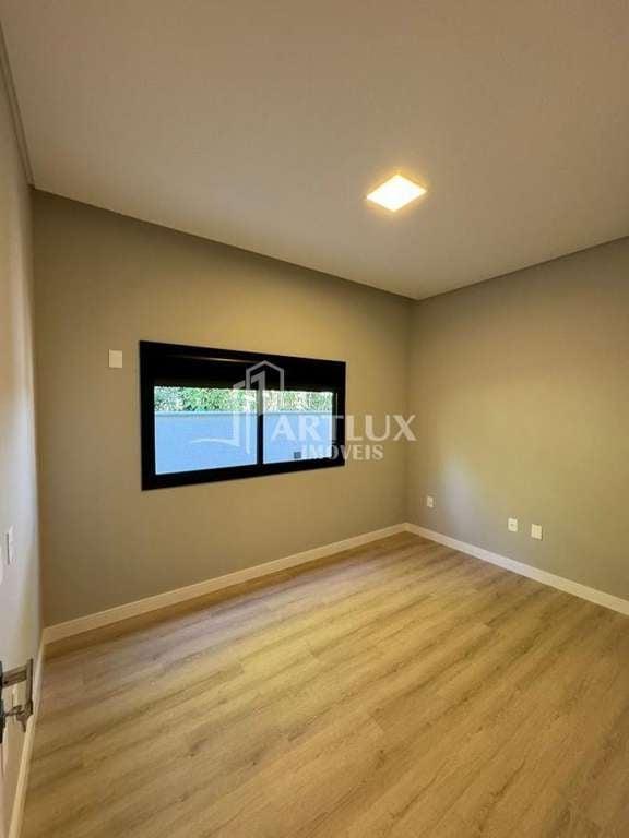 Casa à venda com 3 quartos, 360m² - Foto 7